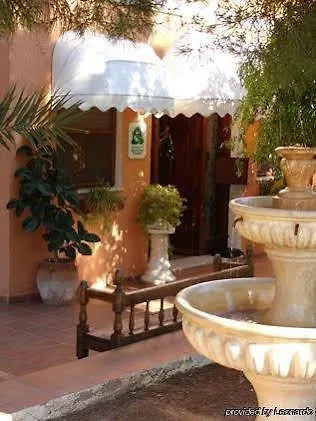 Mr Hotelet De La Racona & فندق 3*