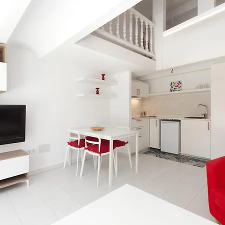 Mr Hotelet De La Racona & Szálloda 3*