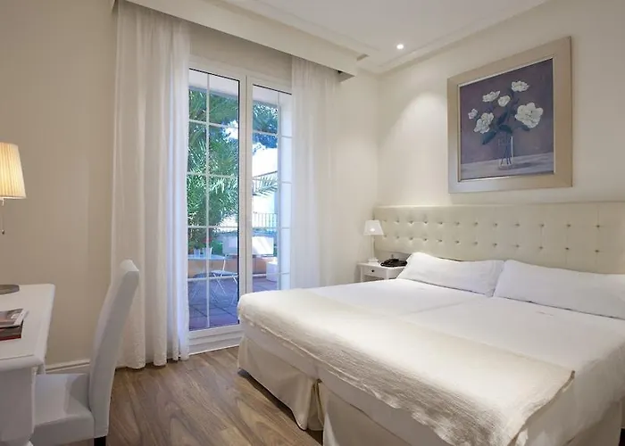 Szálloda Mr Hotelet De La Racona & 3*